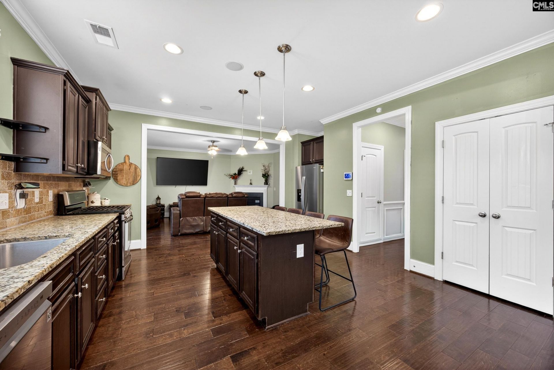 654 Stoneywater Court  Photo 14