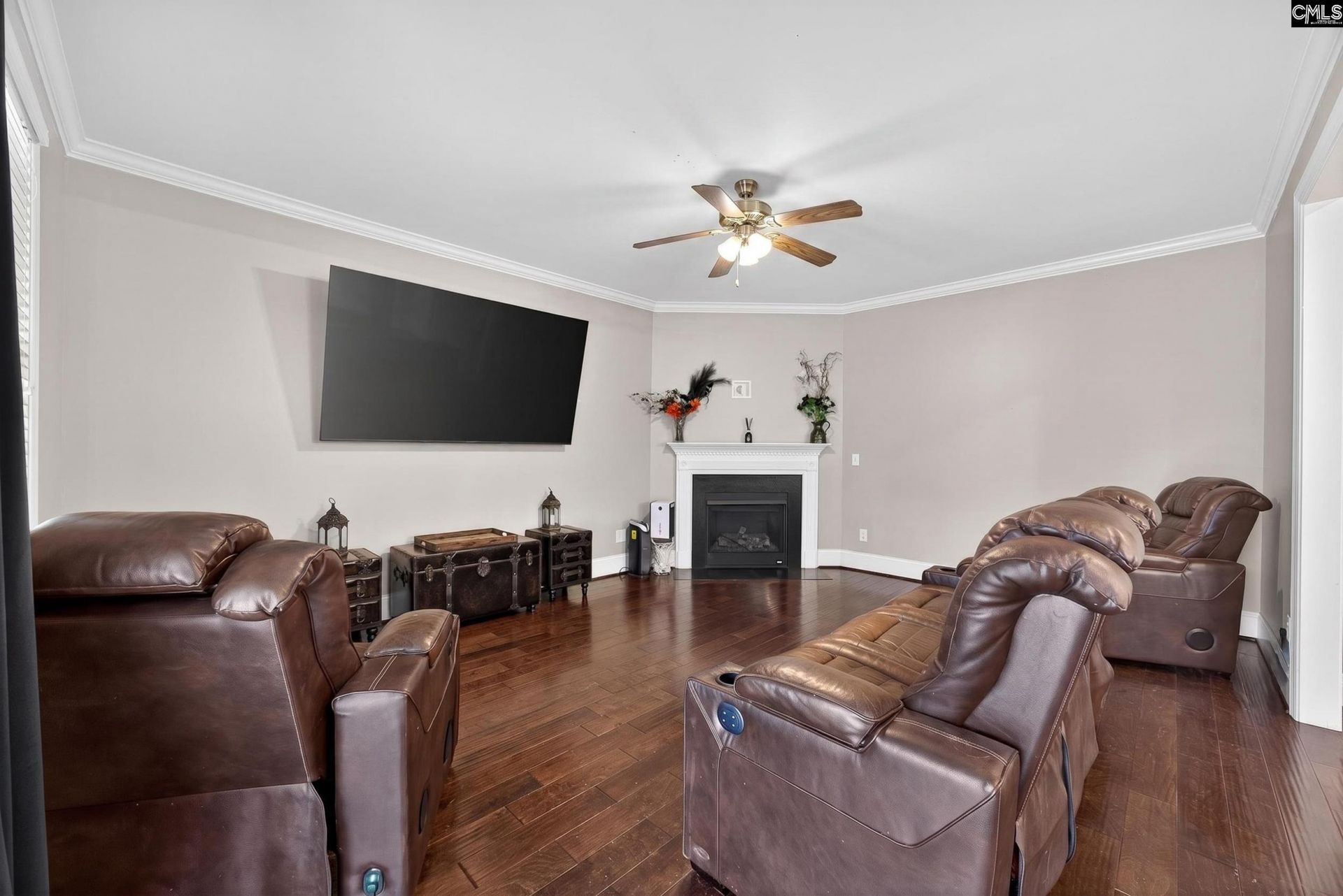 654 Stoneywater Court  Photo 19
