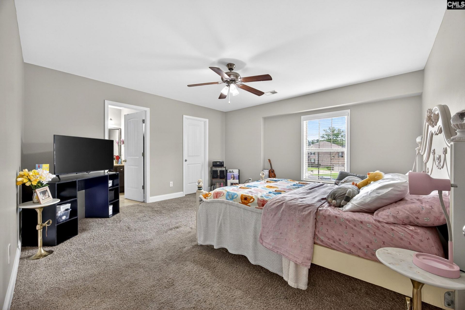 654 Stoneywater Court  Photo 37