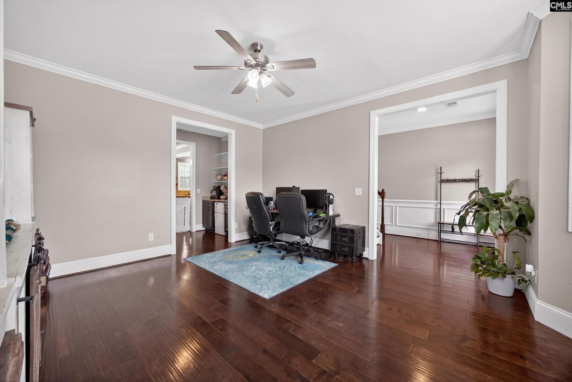 654 Stoneywater Court Photo 7