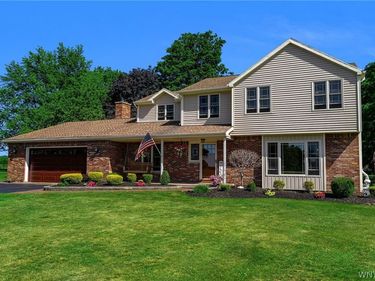 11269 Sunrise Lane, East Aurora, NY 14052