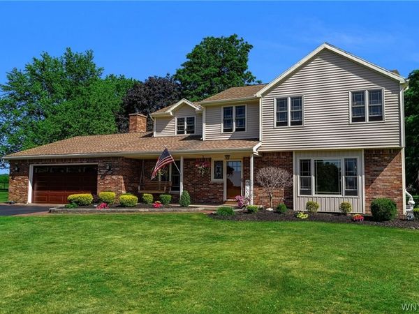 11269 Sunrise Lane, East Aurora, NY 14052