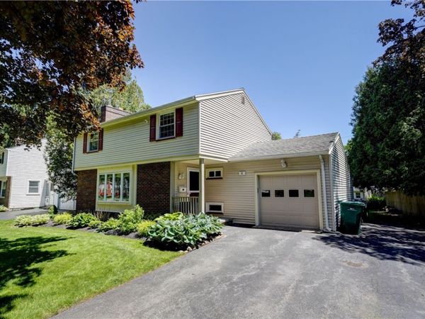 32 Charrington Road , Rochester, NY 14609