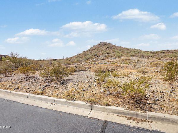 7351 W BROOKHART Way, Unit 9, Peoria, AZ 85383
