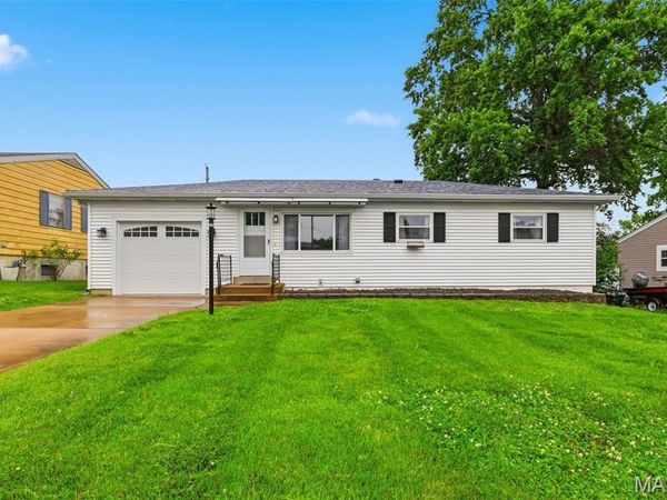 4135 Sweet Gum Drive , St Louis, MO 63125