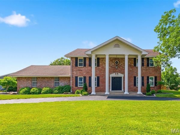2569 Trenton Station, St Charles, MO 63303
