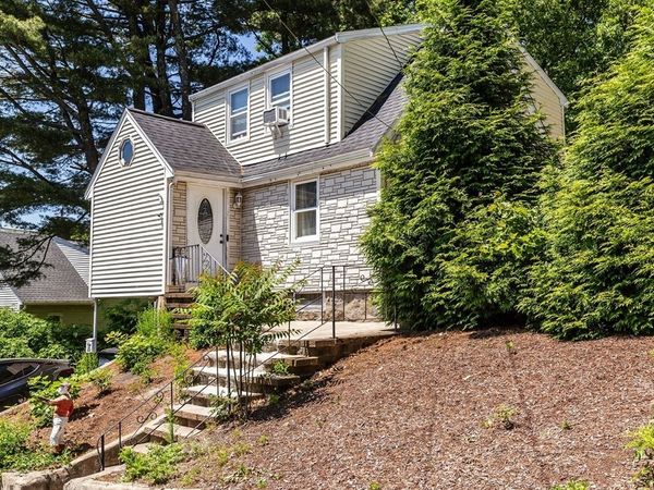 30 Tinson Rd, Quincy, MA 02169