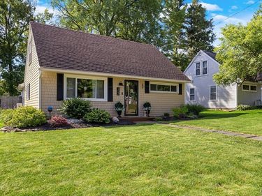 122 N Roosevelt Avenue , Liverpool, NY 13088