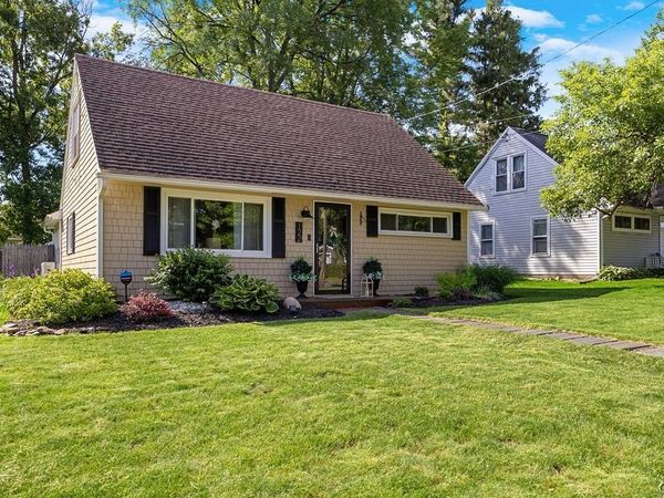 122 N Roosevelt Avenue , Liverpool, NY 13088