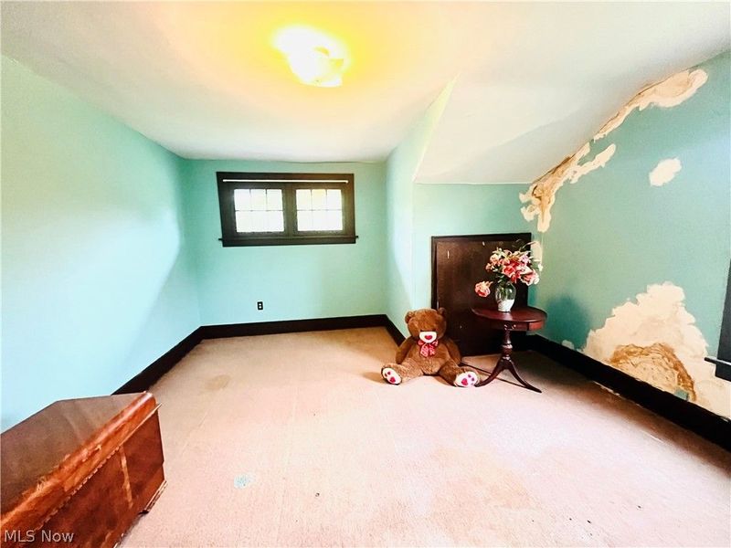 870 Parkway Boulevard, Alliance, OH 44601 Photo 24