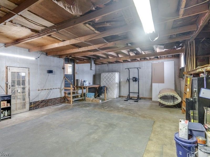 870 Parkway Boulevard, Alliance, OH 44601 Photo 26