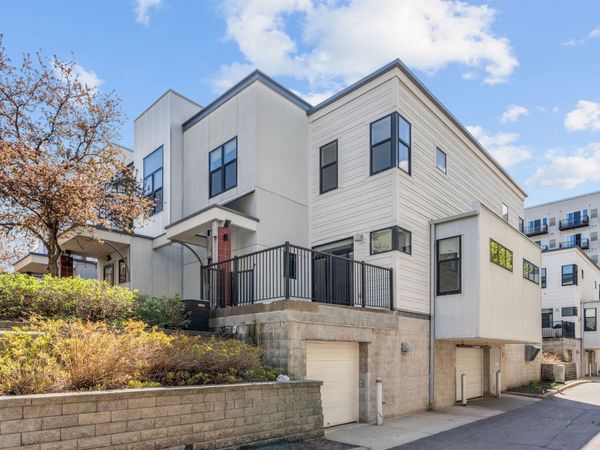 2818 Aldrich Avenue S, Unit 105, Minneapolis, MN 55408