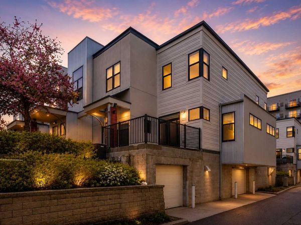 2818 Aldrich Avenue S, Unit 105, Minneapolis, MN 55408