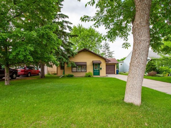 912 W Linden Street , Fergus Falls, MN 56537