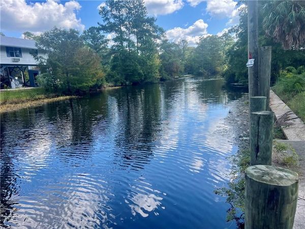 28452 LAKE DR N Drive , Lacombe, LA 70445