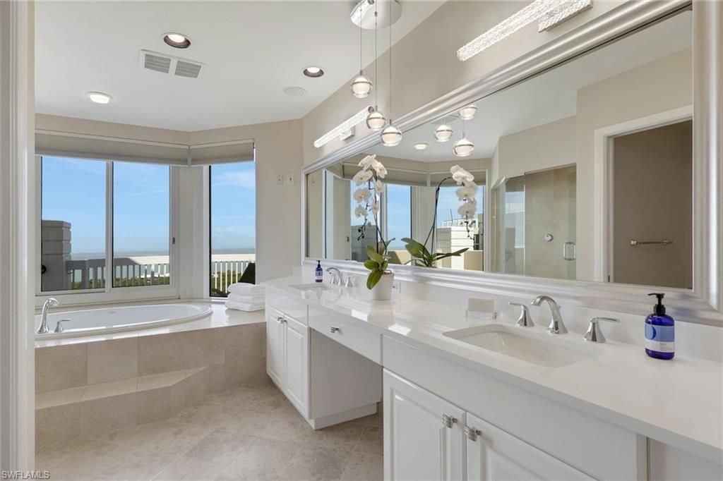 7117 Pelican Bay Blvd, Unit 16, Naples, FL 34108 Photo