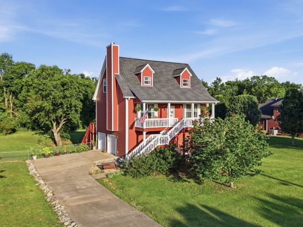 713 Washington Dr , Lebanon, TN 37087