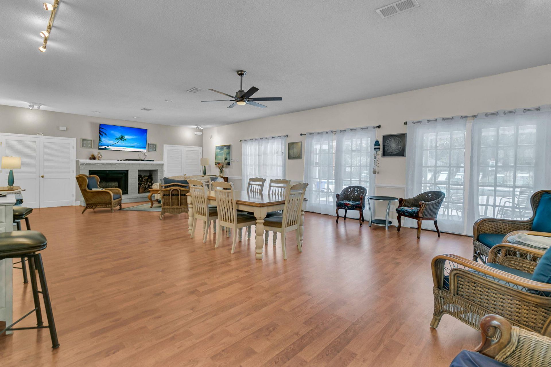1819 Parc Vue Photo 39