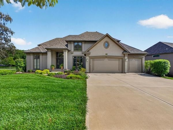 20805 W 91 Terrace, Lenexa, KS 66220