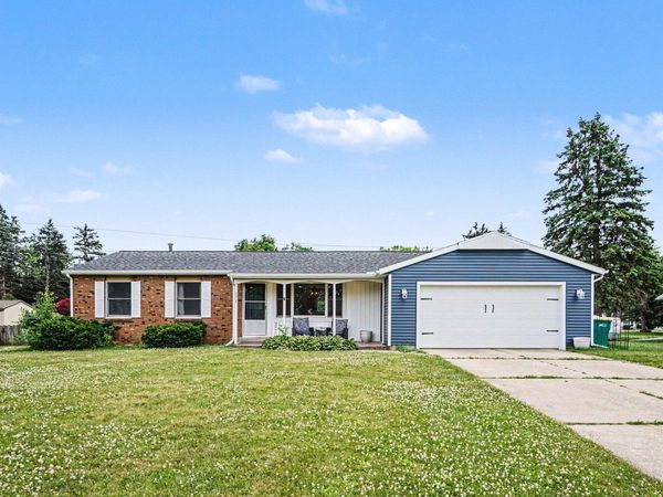 2605 Heverly Drive E, Portage, MI 49024