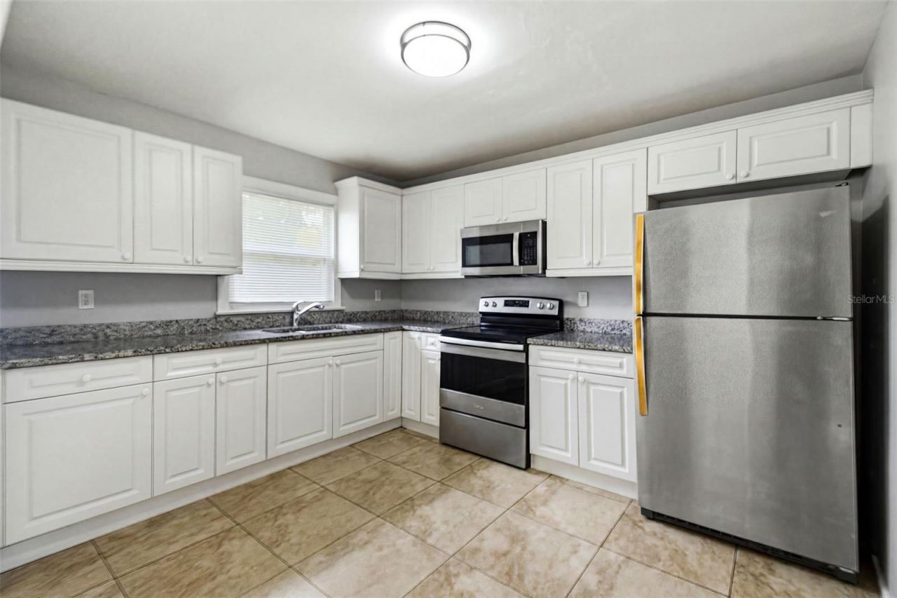 2817 Hawthorne Street , Sarasota, FL 34239 Photo