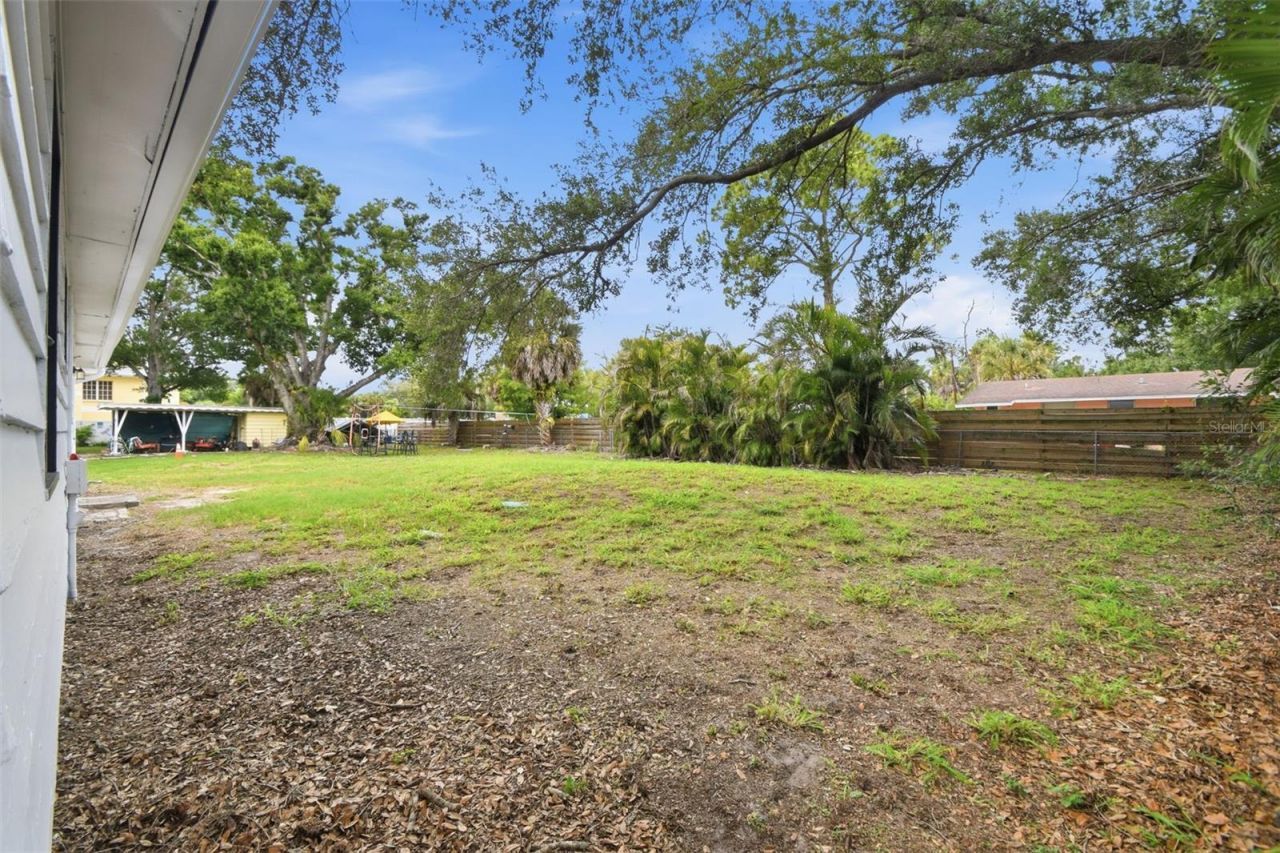 2817 Hawthorne Street , Sarasota, FL 34239 Photo