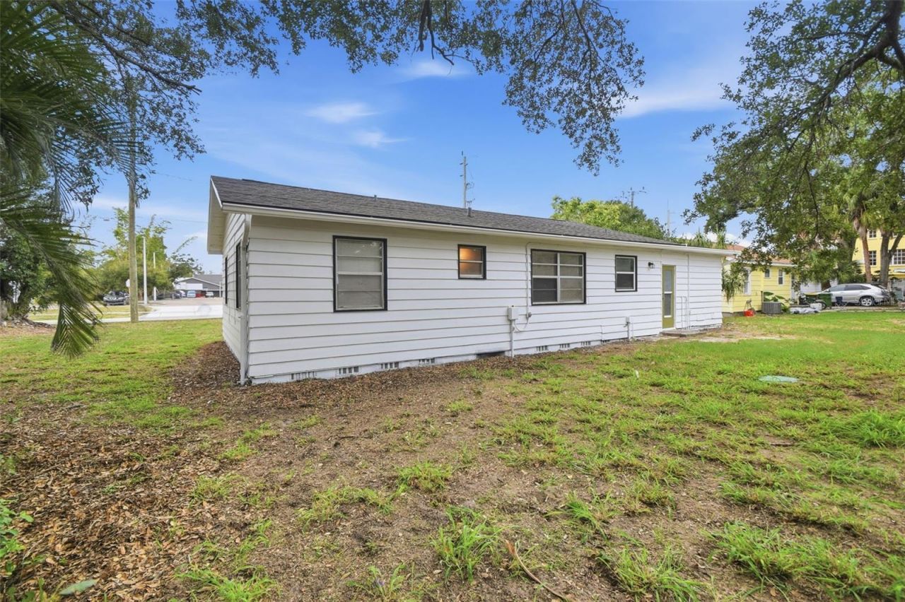 2817 Hawthorne Street , Sarasota, FL 34239 Photo