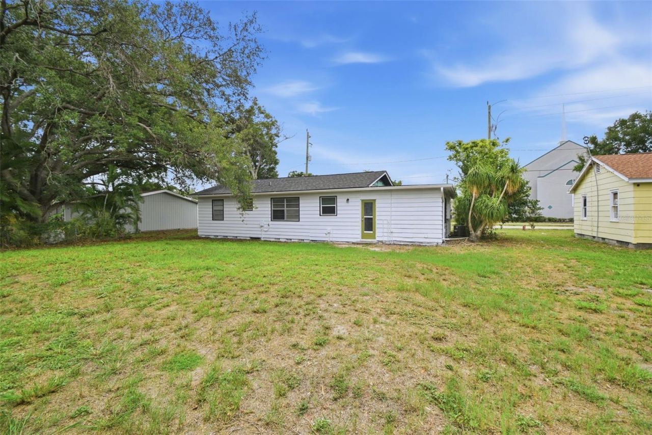 2817 Hawthorne Street , Sarasota, FL 34239 Photo