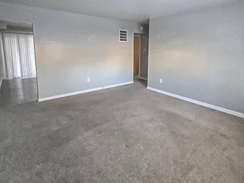 105 N Maple Avenue, Fairborn, OH 45324 Photo 2