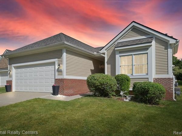31055 Seneca Lane, Novi, MI 48377