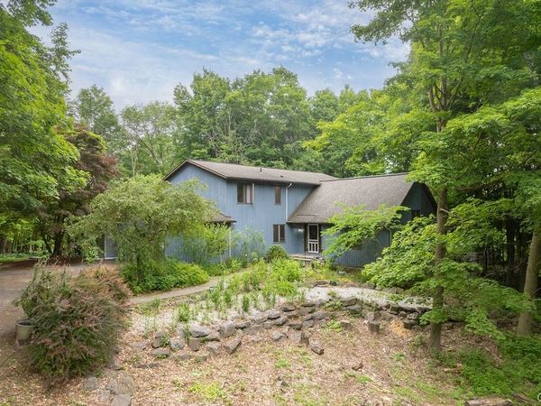 1000 Rail Fence Road, Camillus, NY 13031