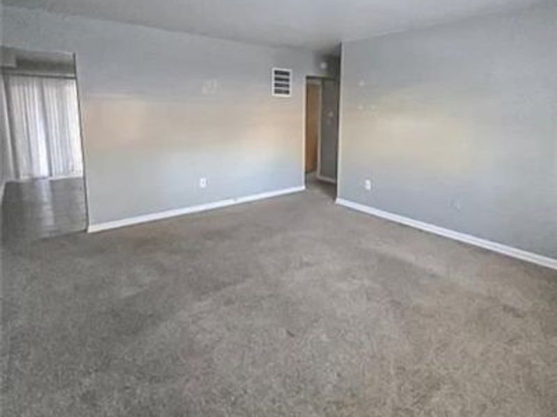 105 N Maple Avenue, Fairborn, OH 45324 Photo 2