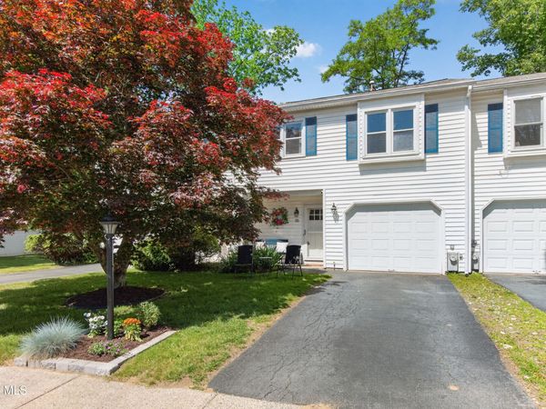 25 Clubhouse Drive, Saratoga Springs, NY 12866