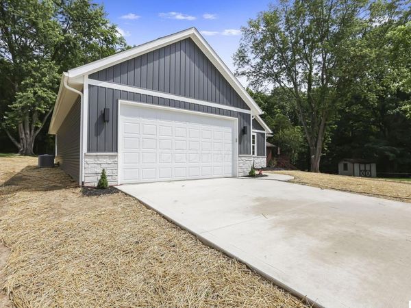 99 Rome Beauty Court, Howard, OH 43028