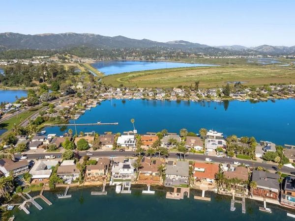 125 Caribe Isle, Novato, CA 94949