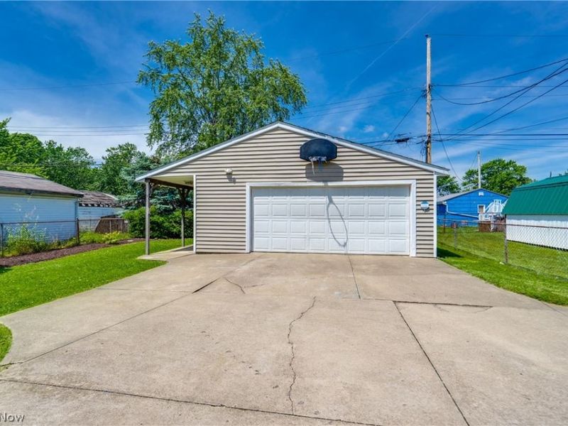 2313 Bollinger Avenue NE, Canton, OH 44705 Photo 16