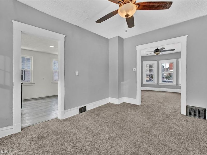 12824 Woodside Avenue , Cleveland, OH 44108 Photo 12