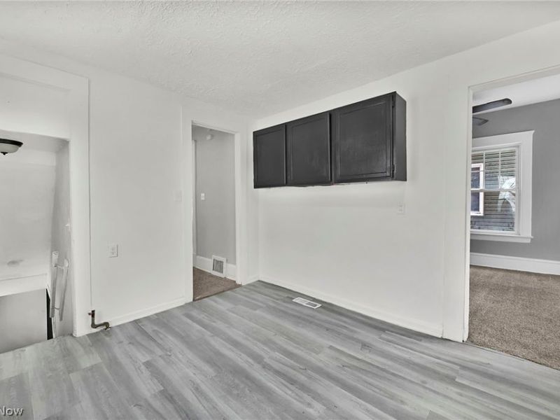 12824 Woodside Avenue , Cleveland, OH 44108 Photo 14