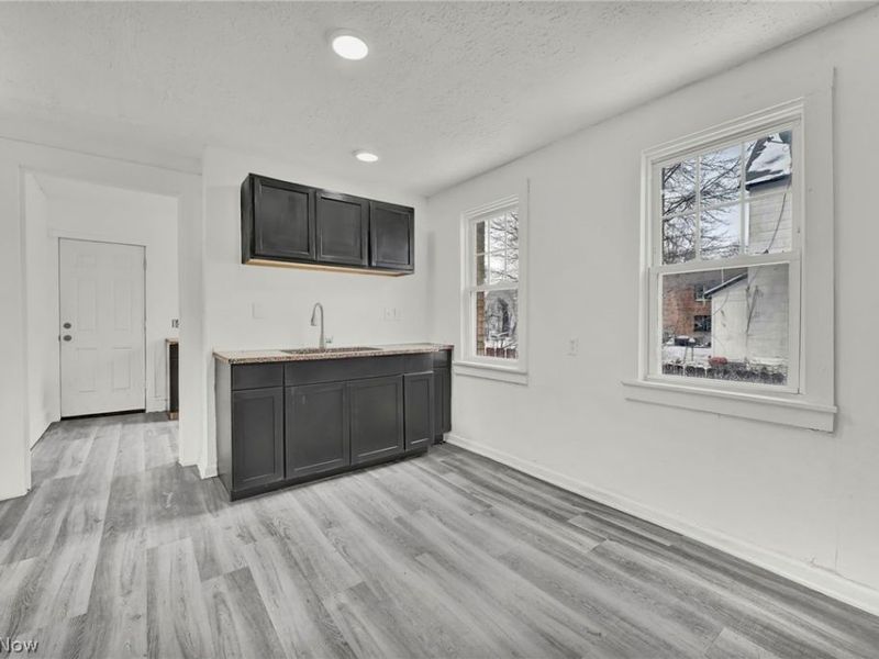 12824 Woodside Avenue , Cleveland, OH 44108 Photo 15