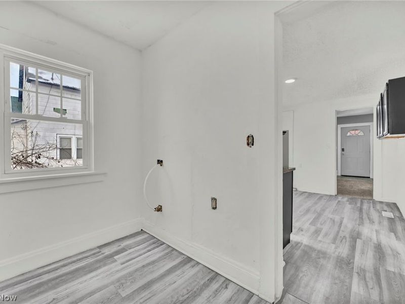 12824 Woodside Avenue , Cleveland, OH 44108 Photo 17