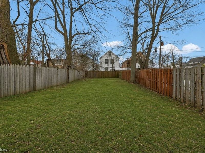 12824 Woodside Avenue , Cleveland, OH 44108 Photo 29