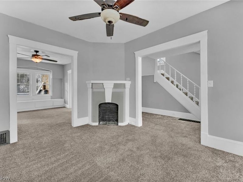 12824 Woodside Avenue , Cleveland, OH 44108 Photo 5