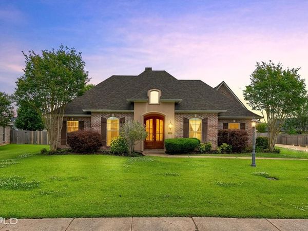 125 Horseguards Avenue, Bossier City, LA 71111