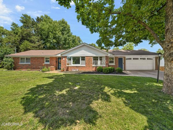 1614 ROSEWOOD DRIVE, Jefferson City, MO 65101