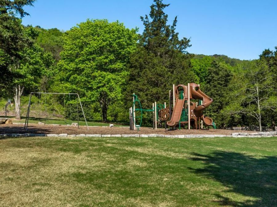 Property Image 100
