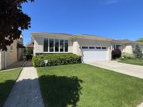 8414 W Brodman Avenue, Chicago, IL 60656