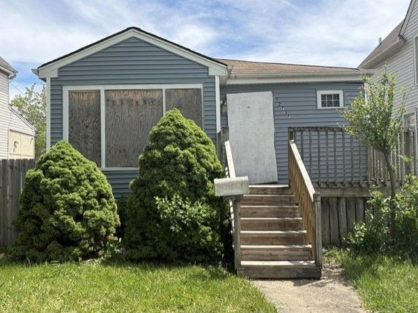 12737 Honore Street , Blue Island, IL 60406