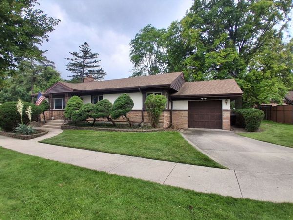 1400 Park Ridge Boulevard, Park Ridge, IL 60068