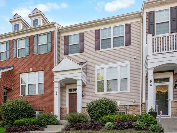 64 N Dryden Place , Arlington Heights, IL 60004