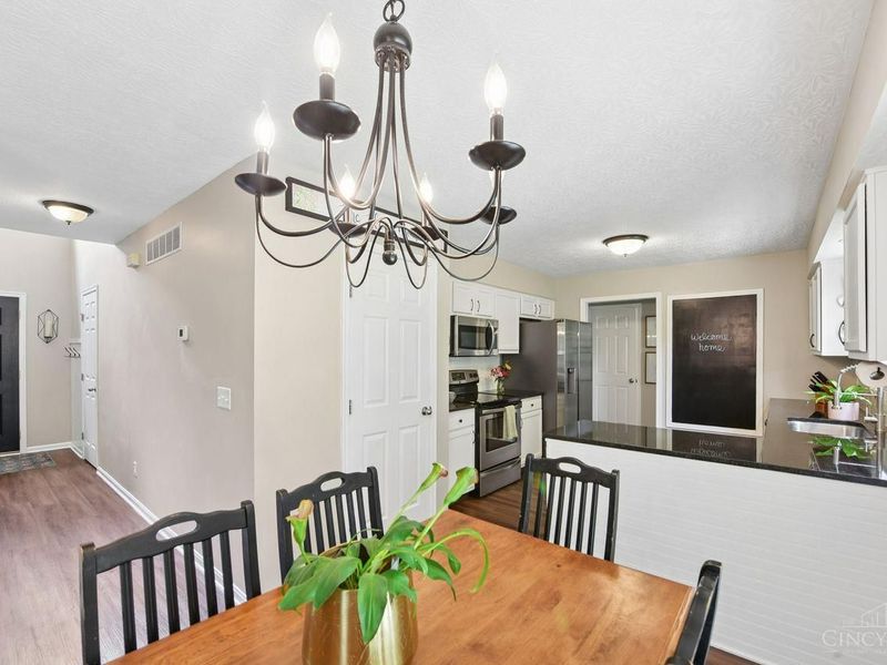 1130 Linford Circle, Maineville, OH 45039 Photo 12